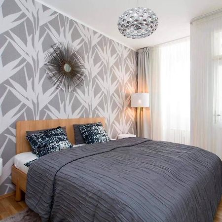 Friendly Private Room In The Sharing Flat Prag Exteriör bild